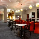 普瓦捷中心宜必思尚品酒店 酒店 3*