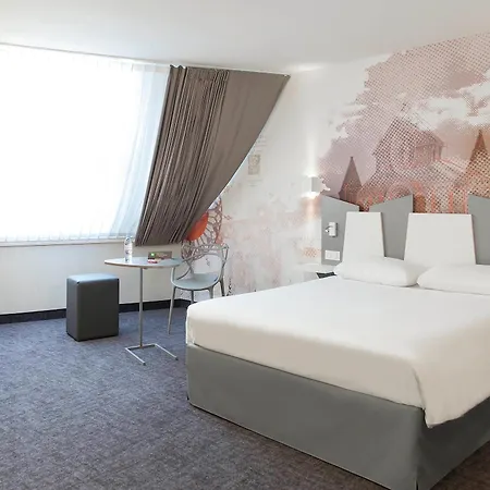 Ibis Styles Centre 3* Пуатье