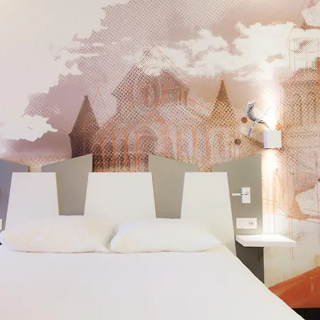 Ibis Styles Centre Отель 3*