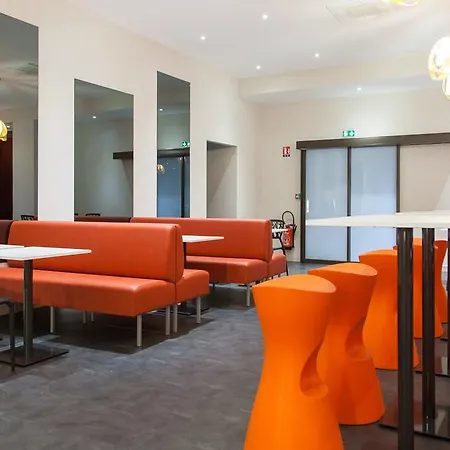 Ibis Styles Centre Пуатье