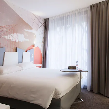 Ibis Styles Centre 3*