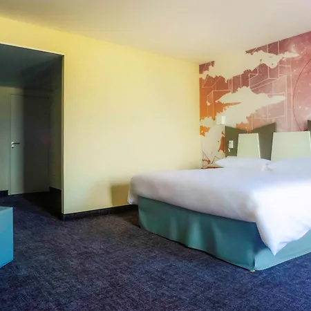 Ibis Styles Centre Hotel 3*