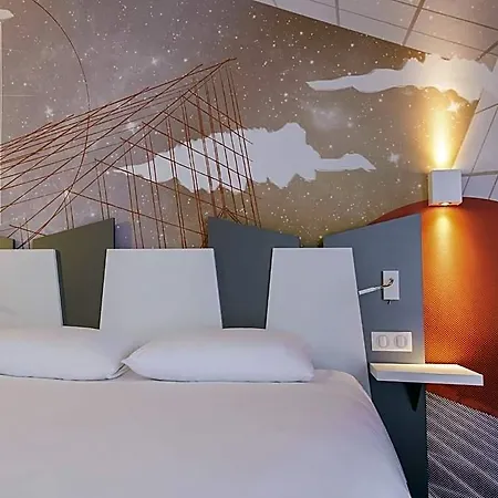 Otel Ibis Styles Centre 3*