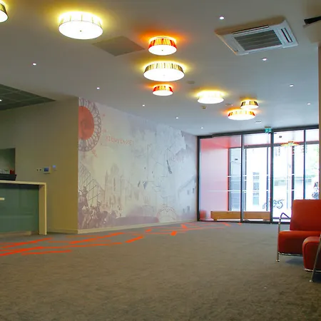 Ibis Styles Centre Отель