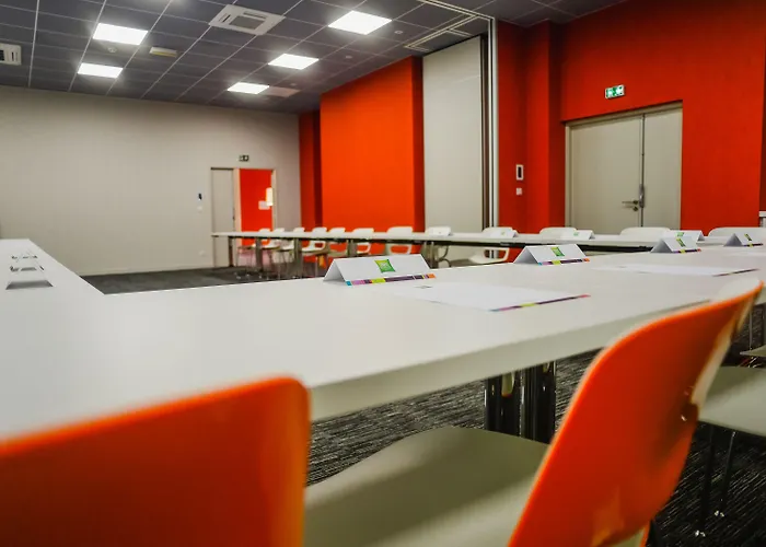 Ibis Styles Centre Hotel 3*