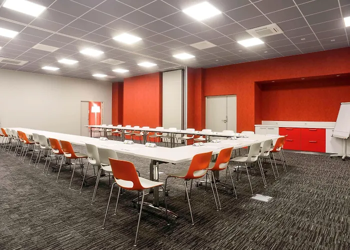 Ibis Styles Centre Hotel 3*